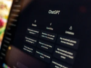 Freelancer AI stack comparison 2026 showing ChatGPT Claude Perplexity and Grammarly with pricing